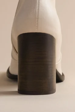 Lauryn Boot In Ivory