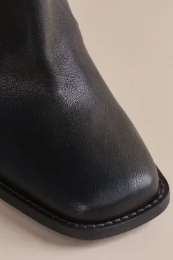 Lauryn Boot In Midnight