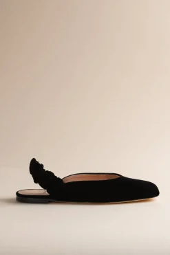 Mia Flat